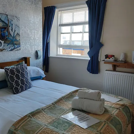 The Kenton سكرابورو