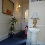Pensionat The Kenton 4*